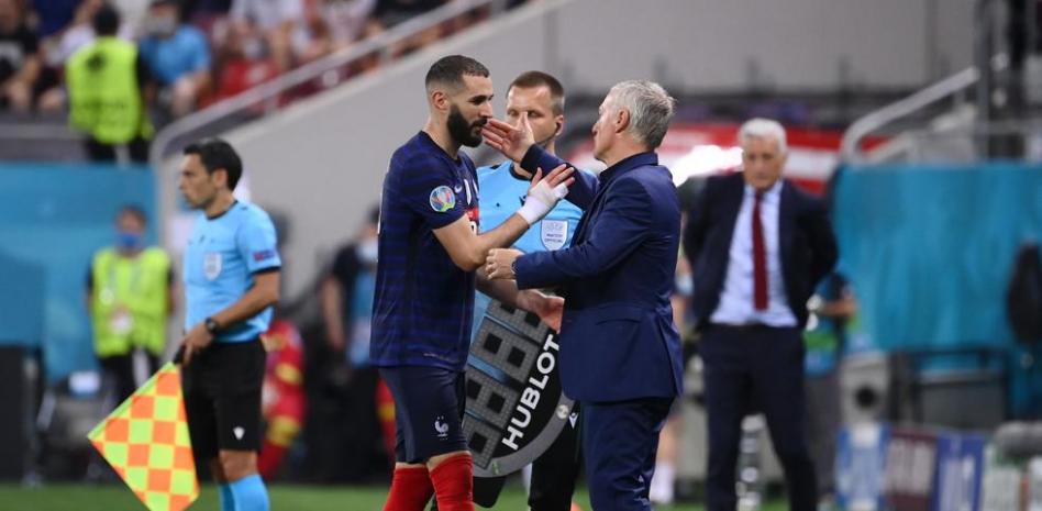 Deschamps: «Benzema es un candidato muy serio para el Balón de Oro»